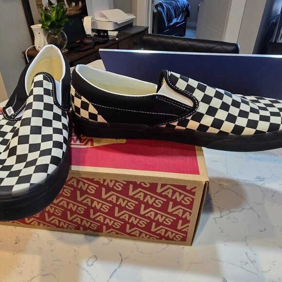 VANS Authentic Black White Checkerboard Classic Slip-On Shoe Mens Size 11 NEW - Picture 3 of 12